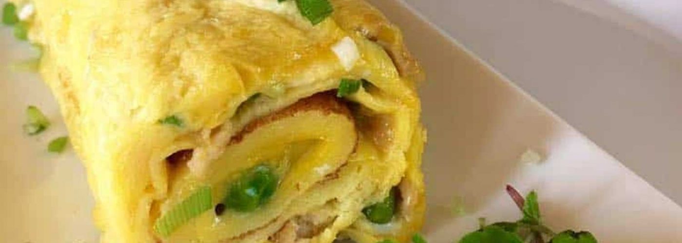 Tamagoyaki (Japanese rolled omelet)