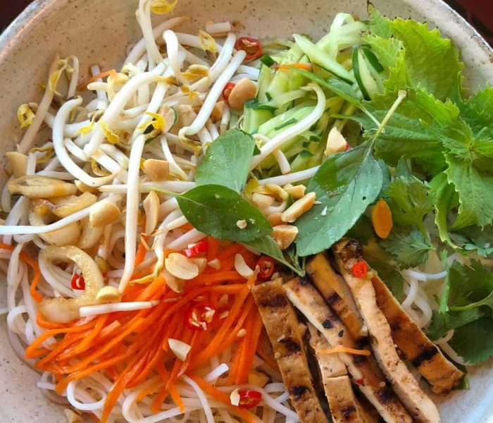 Vietnamese Rice Noodle Bowl (Bun Chay)